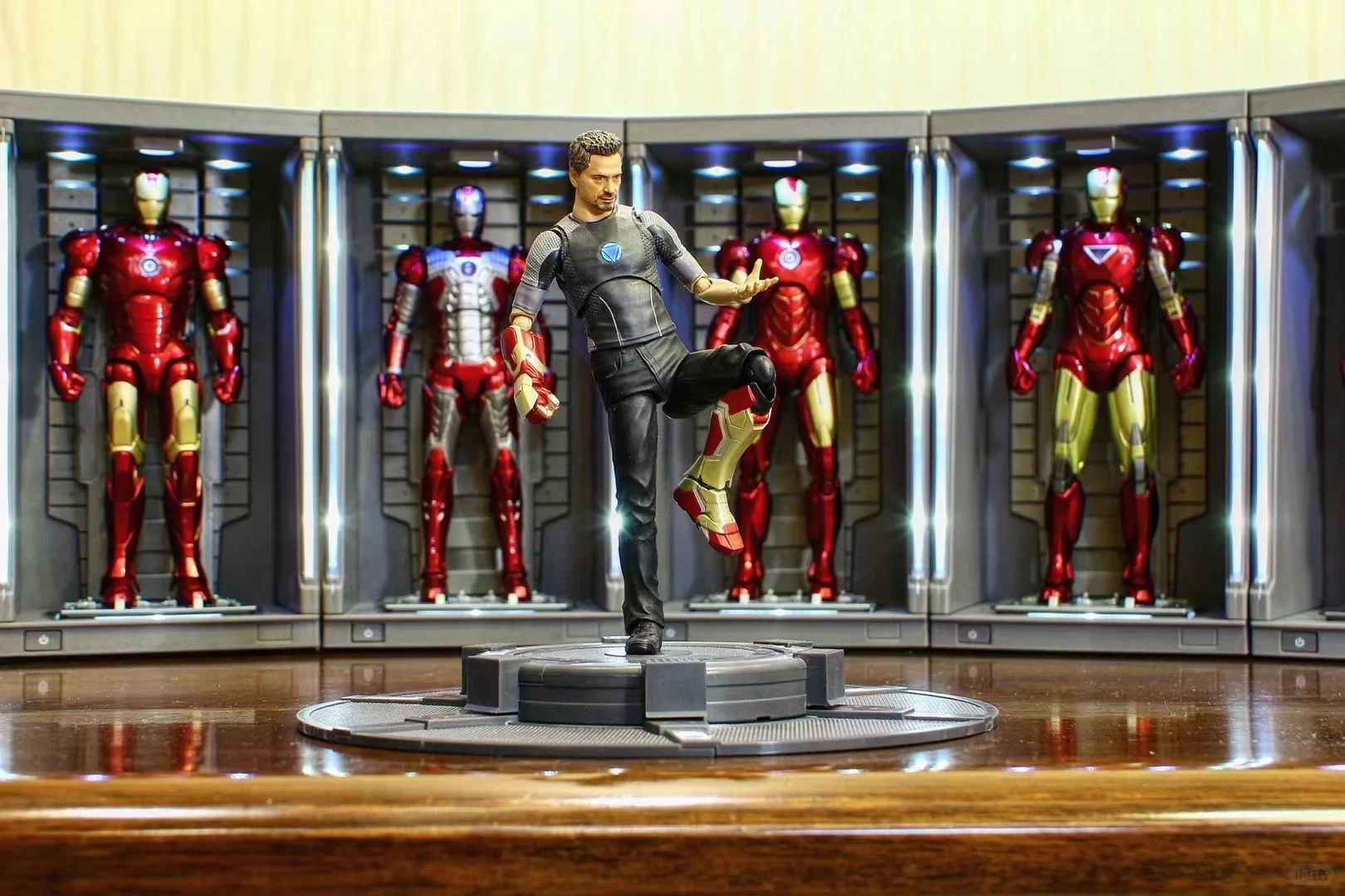 Фото Оригинальный набор снаряжения Zd Toys Iron Man для моделей MK38, MK40, MK42, MK43, 1/12, со светодиодной подсветкой, для фигурок Marvel. №5