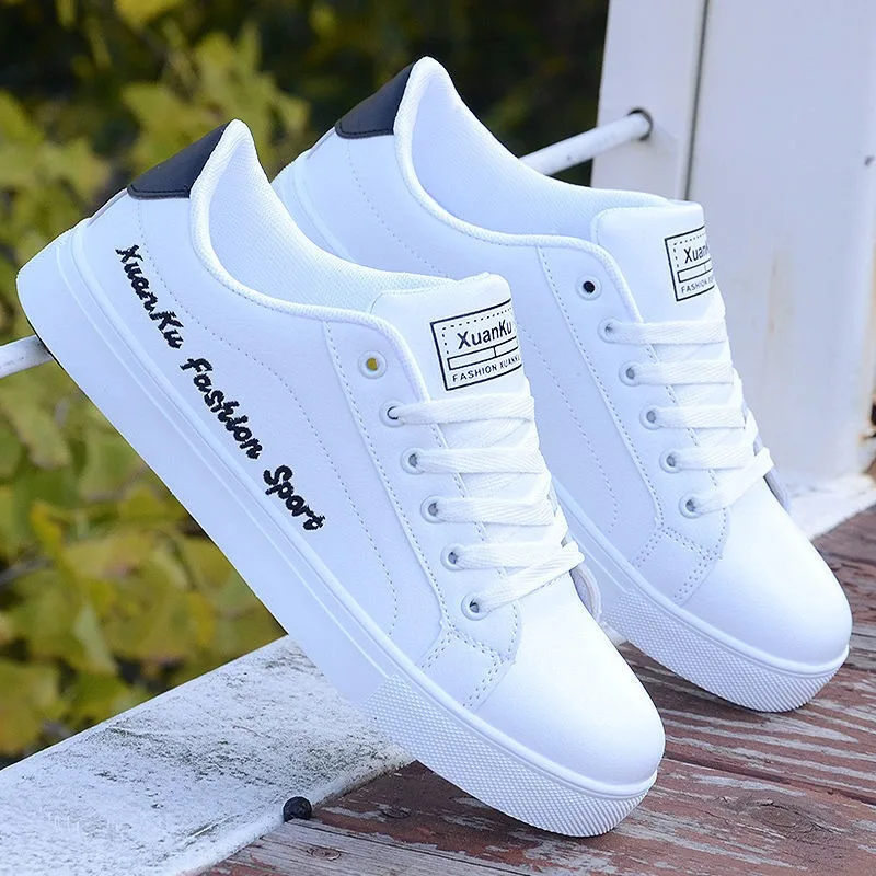 

Autumn New Men Casual Shoes Outdoors Light Man sneakers Breathable Soft sole Tennis Shoes Comfort Fashion white Flat Board Shoes