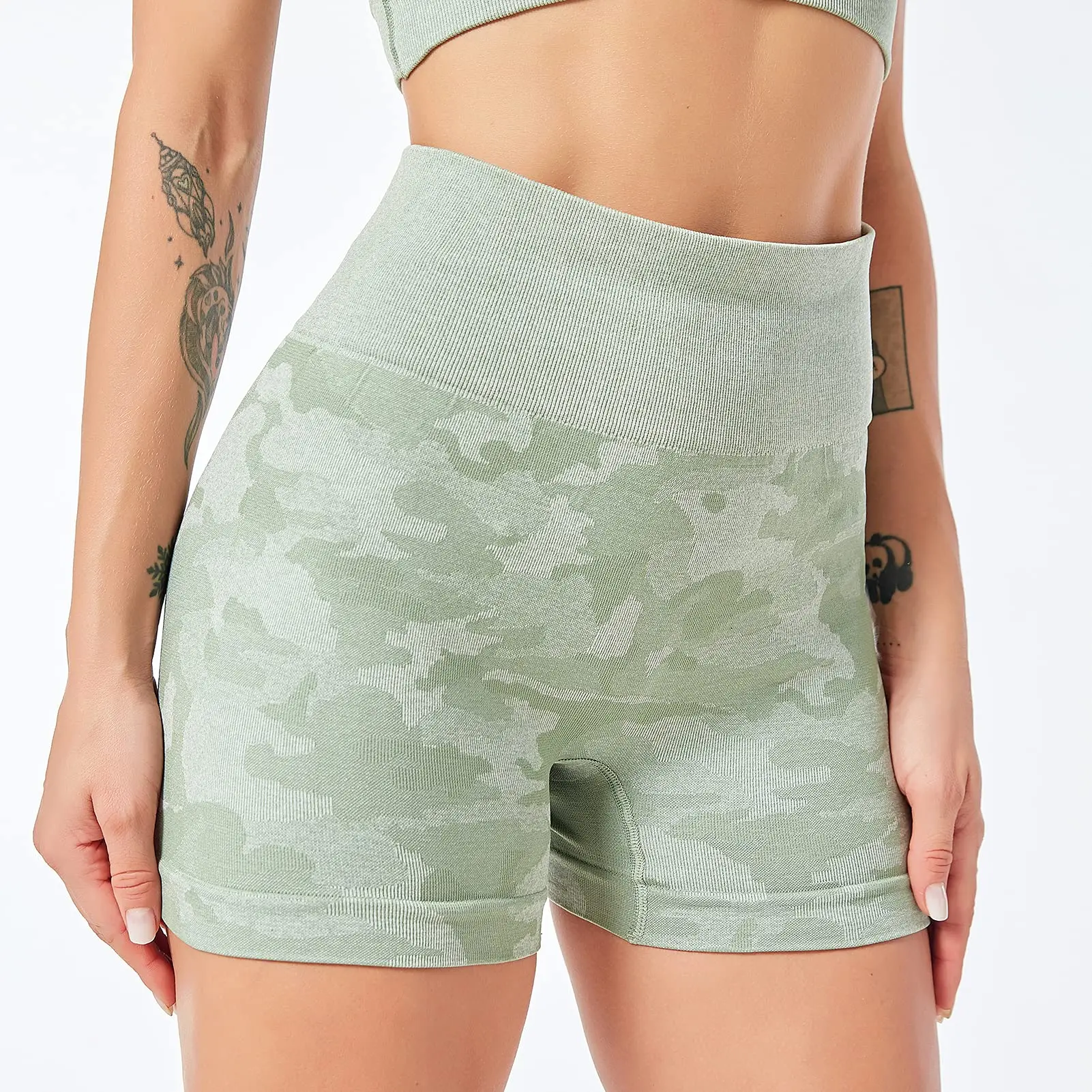 UETEEY Women Sports Shorts Push Up Workout Cycling Shorts Seamless Gym Tight Short Breathable Yoga Scrunch Sportwear for Fitness