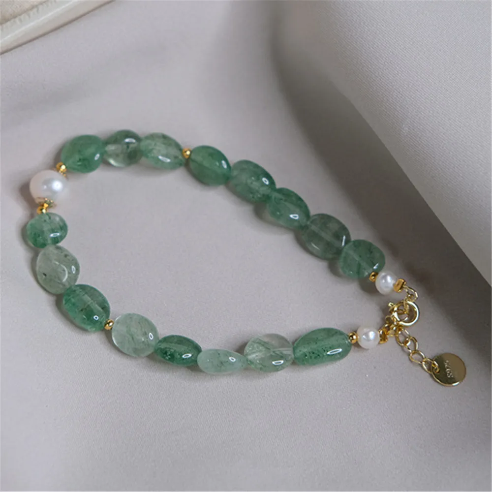 

Браслет ручной работы из натурального зелёного кварца с клубничным жемчугом милый нишевой дизайн в японском и корейском стиле регулируемы...
