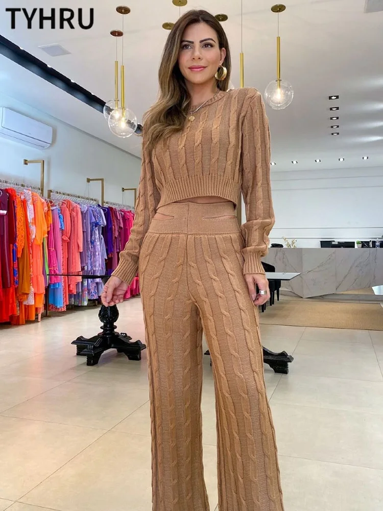 

Женские трикотажные брючные костюмы TYHRU, облегающий короткий топ с круглым вырезом, свитеры и брюки с широкими штанинами с вырезами, комплек...