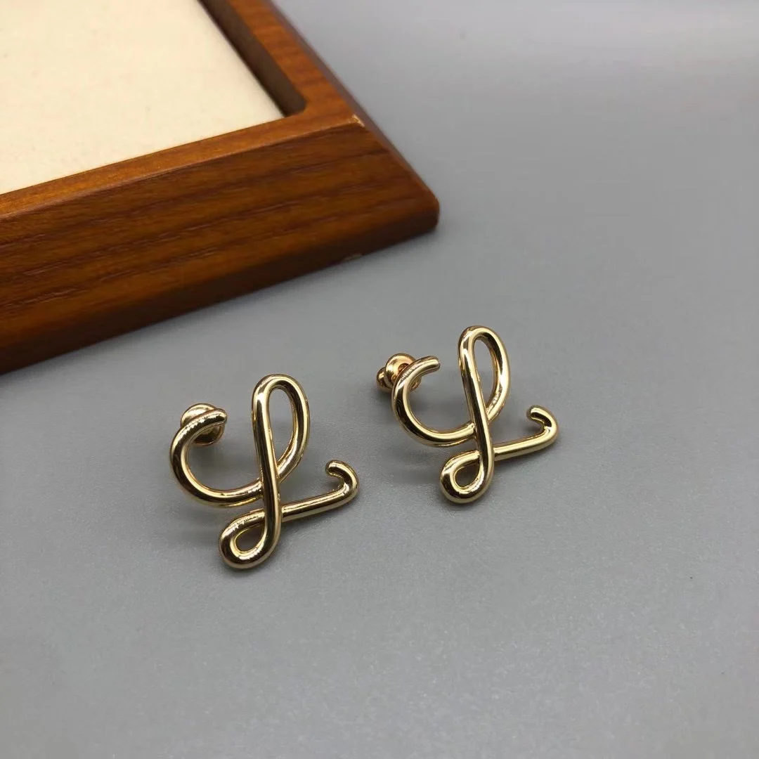 

European and American popular flower shape pure metal glossy earrings