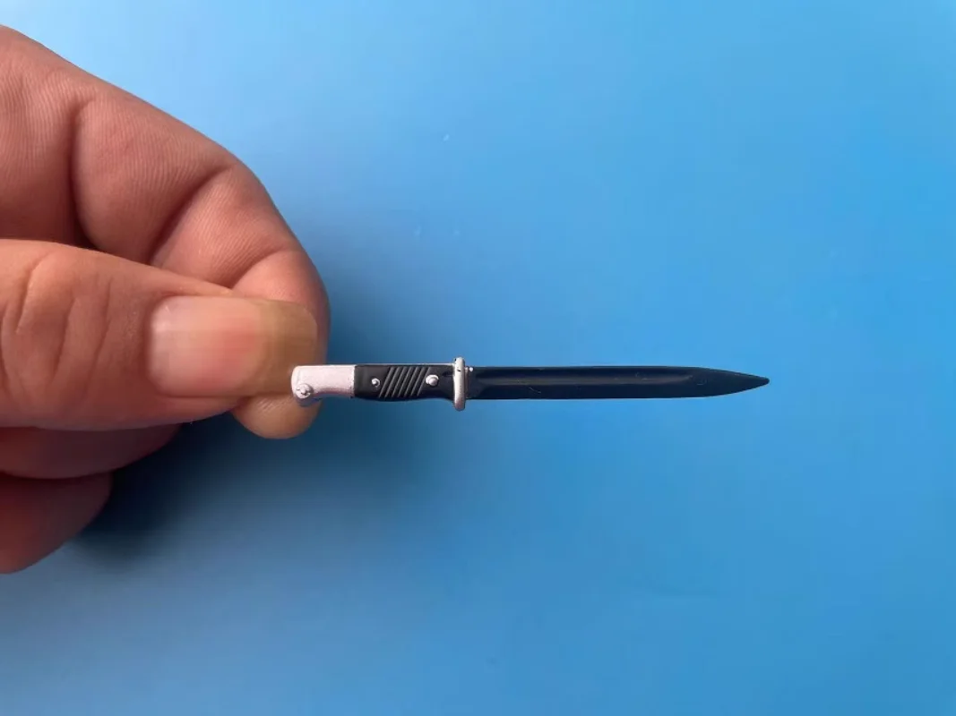 Модель кинжала солдатика Zqn в масштабе 1/6 для фигуры 12 дюймов