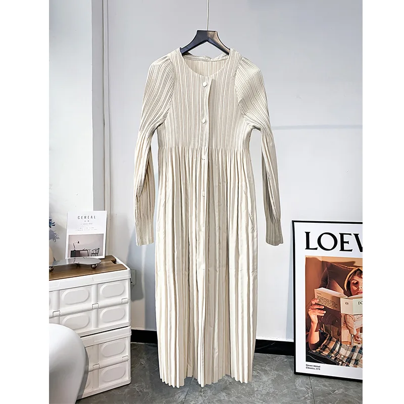 

Женский однобортный плащ, свободная эластичная плиссированная ветровка миаке с круглым вырезом и длинными рукавами, на вес 45-75 кг, осень 2022