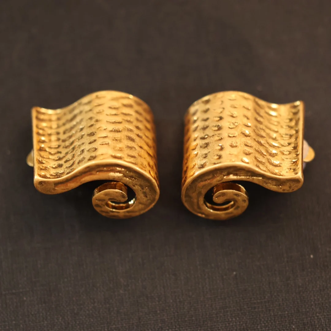 

Fashion exquisite middle meat roll earring clip