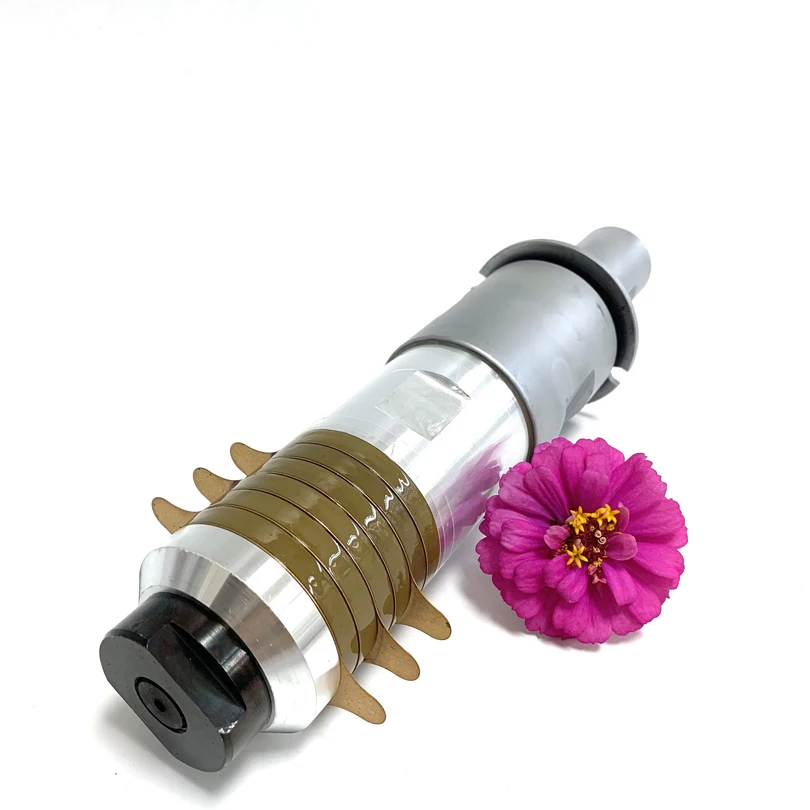 

20KHZ 2600W Ultrasonic Welding Transducer For Welding Auto Parts