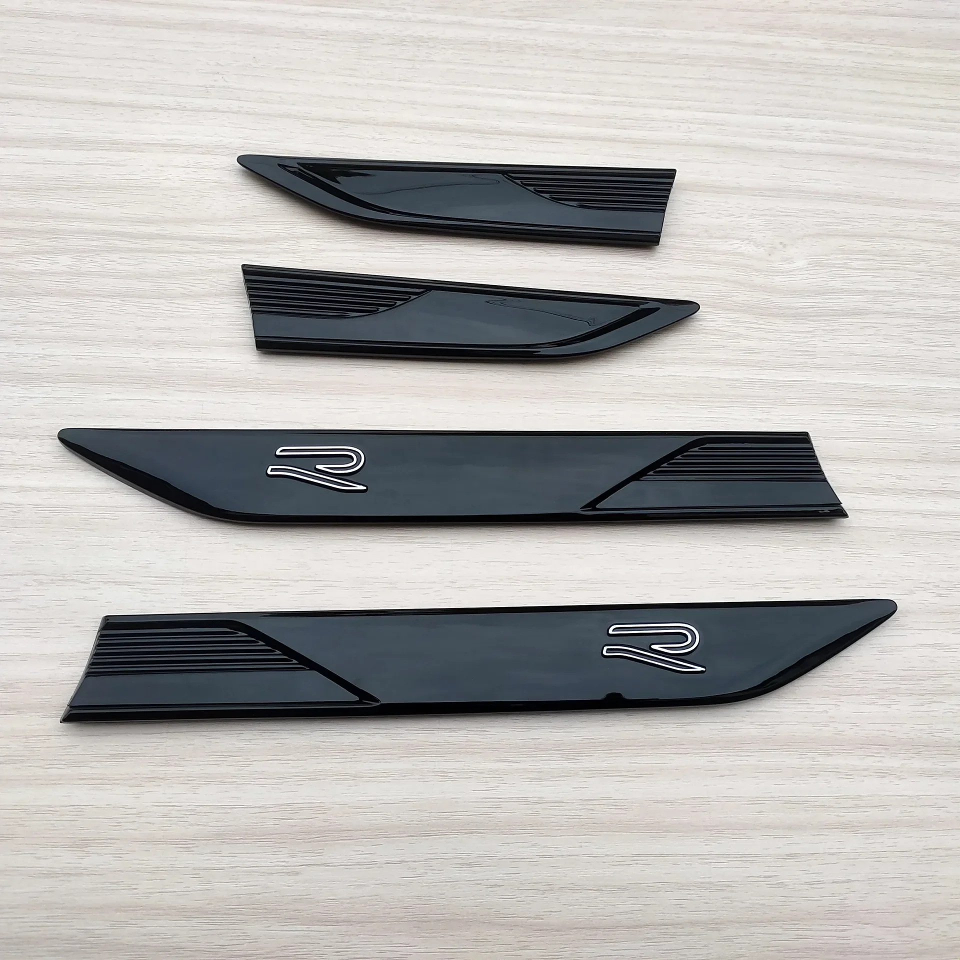 

Для Volkswagen Tiguan R-Line 2017 2018 2019 2020 2021 2022 4 шт. значок на боковое крыло, декоративная этикетка для двери, наклейка на автомобиль