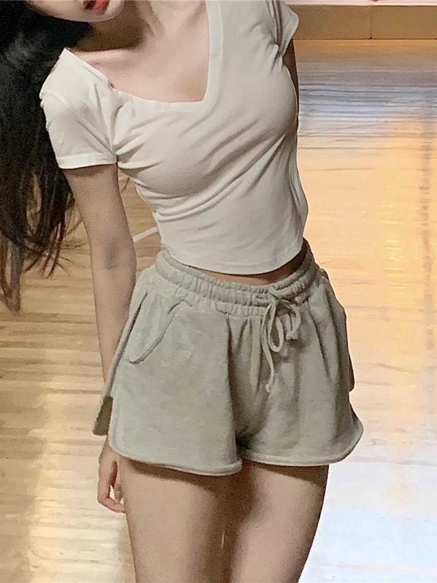 Женская футболка с коротким рукавом и V-образным вырезом |