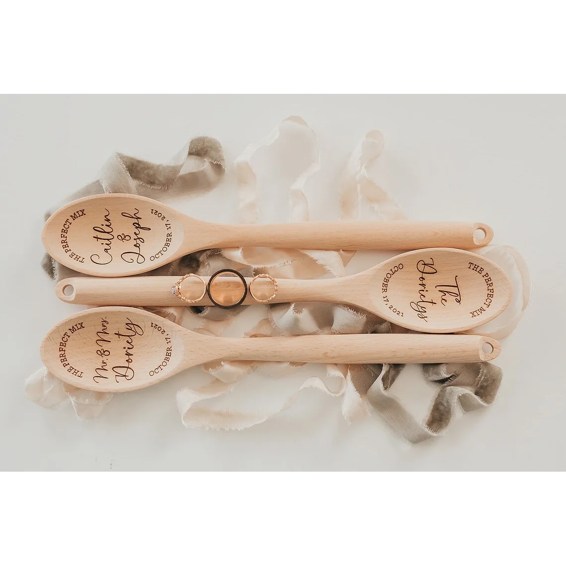 Деревянная ложка для свадебной вечеринки персонализированная с гравировкой