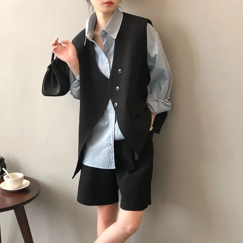 2023 Spring New Design Sense V-Neck Pair with Vest Shorts Two Piece Set