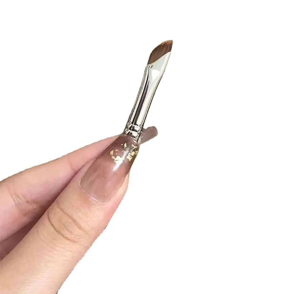 

Single portable sickle eyeliner brush