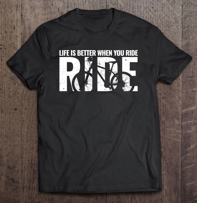 

Мужские Винтажные Футболки с принтом «жизнь лучше во время езды»