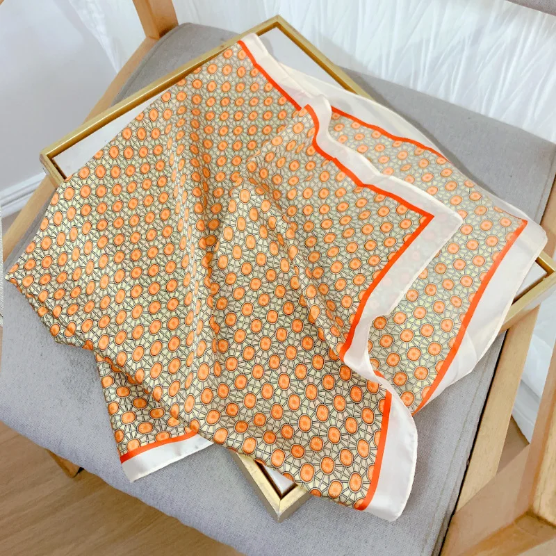 

Popular 70X70CM Square Kerchief 2022 Fashion Travel Print Scarves Four Seasons Small Headcloth Luxury Beach Sunscreen Silk Scarf