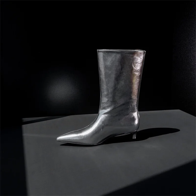 Однотонные плиссированные ботинки из натуральной кожи с острым носком на