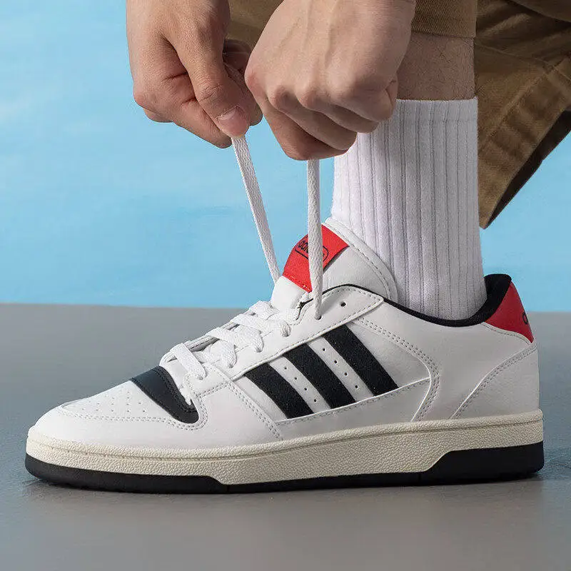 Фото Новые кроссовки Adidas KK1283 в стиле ретро, белые, черные, красные, с цветовыми вставками, легкие, на резиновой подошве, для уличного скейтбординга №2