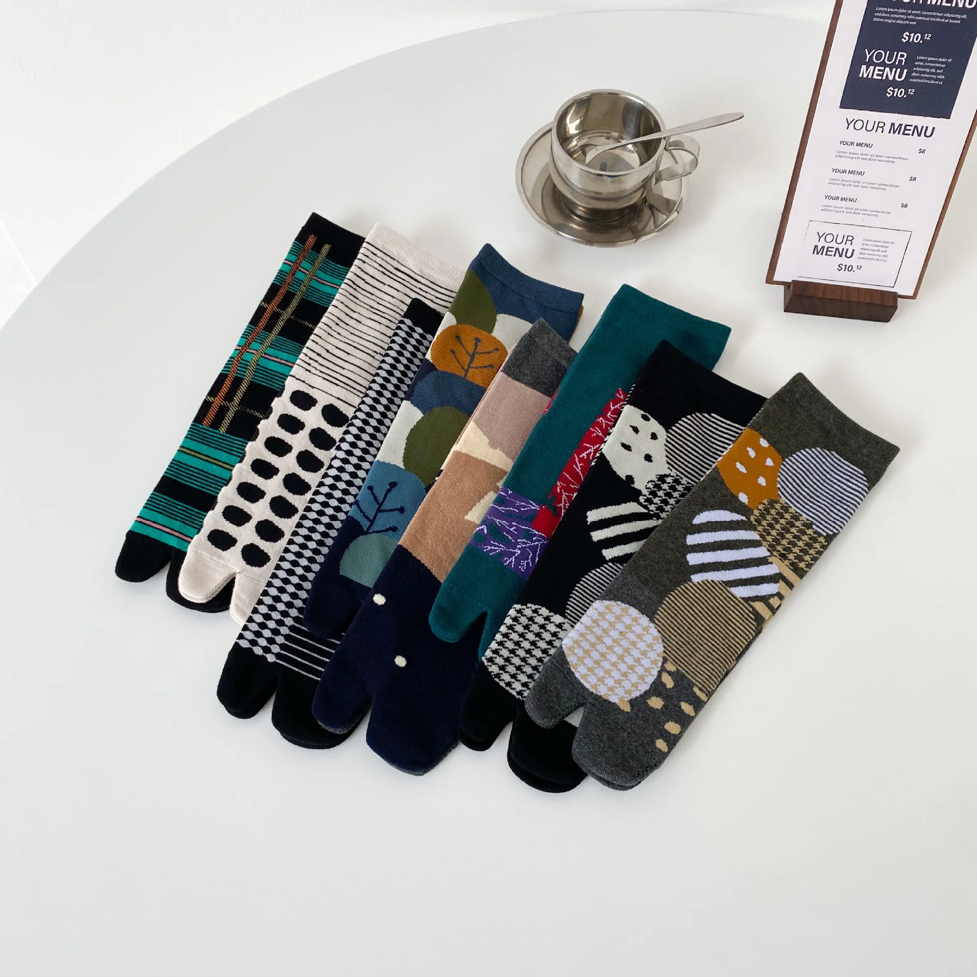 2023 Socks Female Polka Dot Striped Socks Split Toe Socks Designer Jacquard Combed Cotton Socks Women Tabi Socks Harajuku Socks