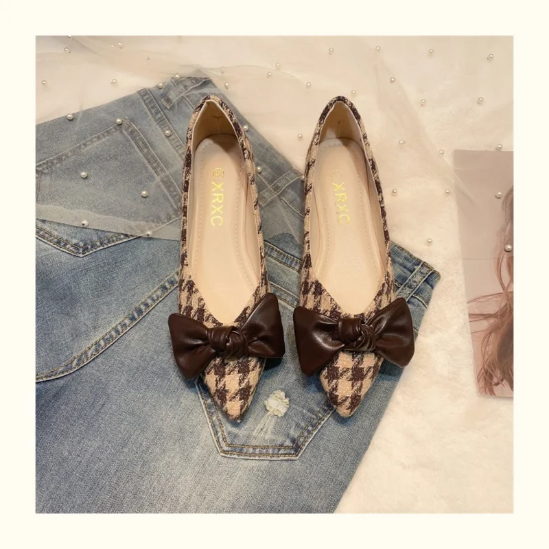 Retro Flat Shoes Women 2023 New Temperament Pointed Flat-bottomed Loafers Women Soft-soled Ladies Shoes Designer Zapatos Mujer