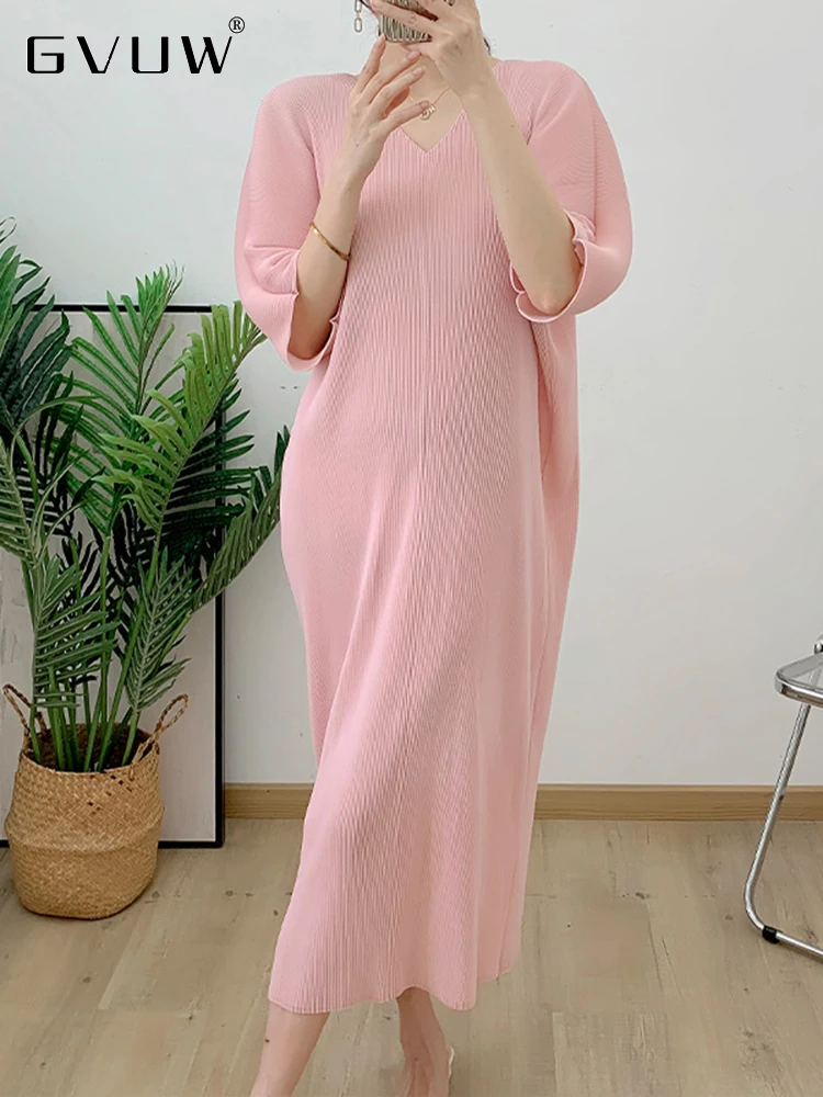 

Женское плиссированное платье GVUW, свободное однотонное платье с V-образным вырезом, рукавом три четверти и шнуровкой, модель 17J1304 на лето, 2023