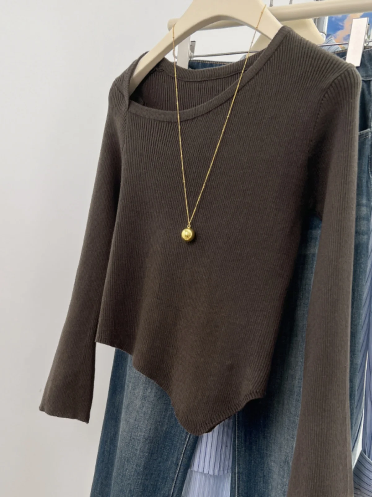 Guangzhou Thirteen Lines European Goods Coffee Color Oblique Collar Fleece Knit Sweater Women Autumn and Winter Slim fit Inne...