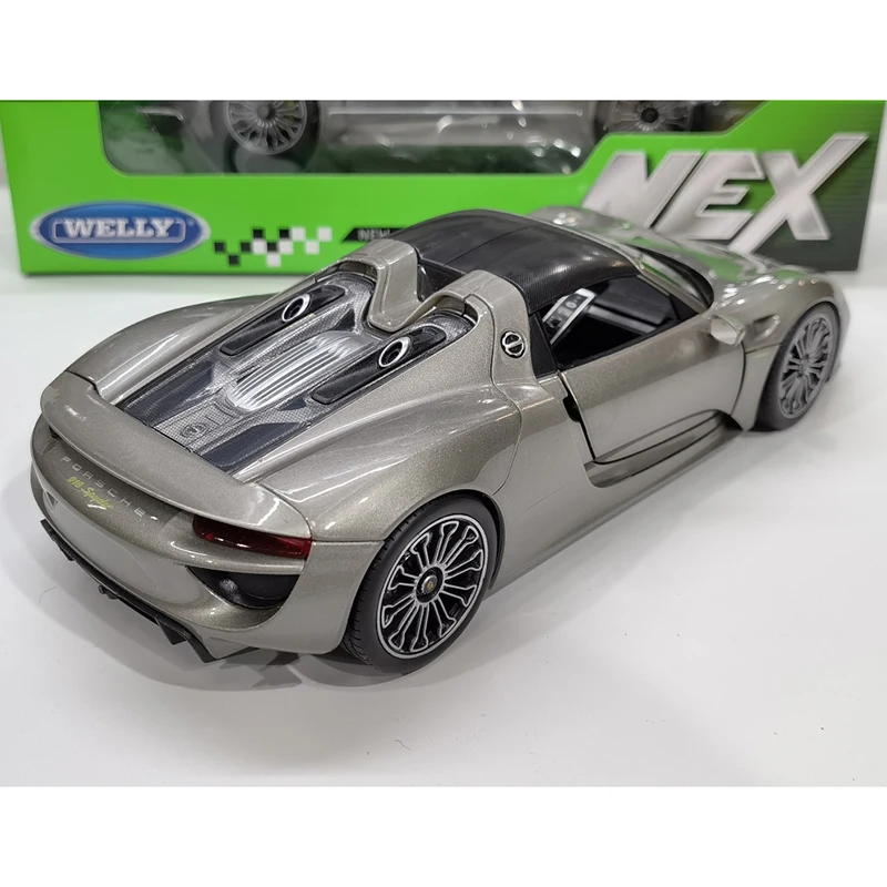 Модель литая автомобиля Welly в масштабе 1/18 модель Porsche 918 Spyder из сплава