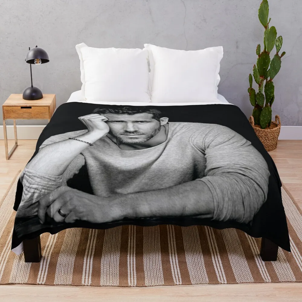 

Ryan Reynold Throw Blanket Comforter Blanket