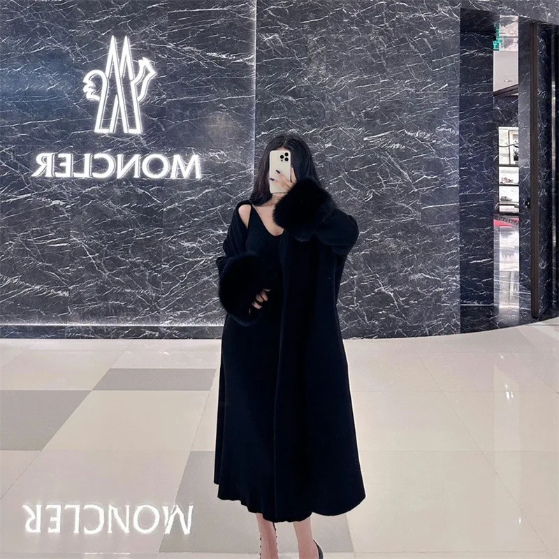 Двустороннее кашемировое пальто с манжетами из лисьего меха новинка 2024 стильное