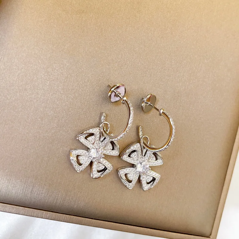 

Fashion Elegant Style Women Lady Tassels Stud Earrings Inlay Cubic Zircon Hollow Out Flower 925 Silver Needles High-end Jewelry
