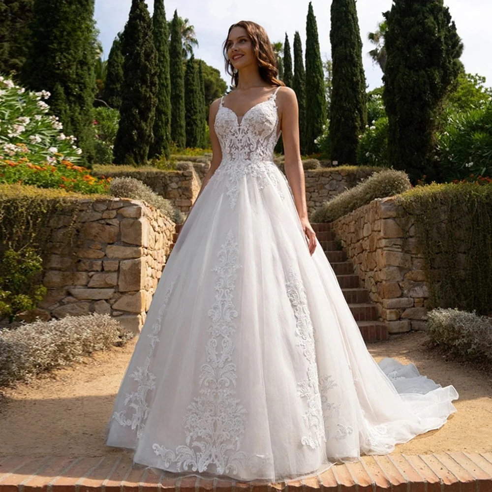 Женское свадебное платье It's yiiya белое кружевное на бретельках с V-образным