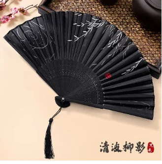 

Складной веер с цветком сливы