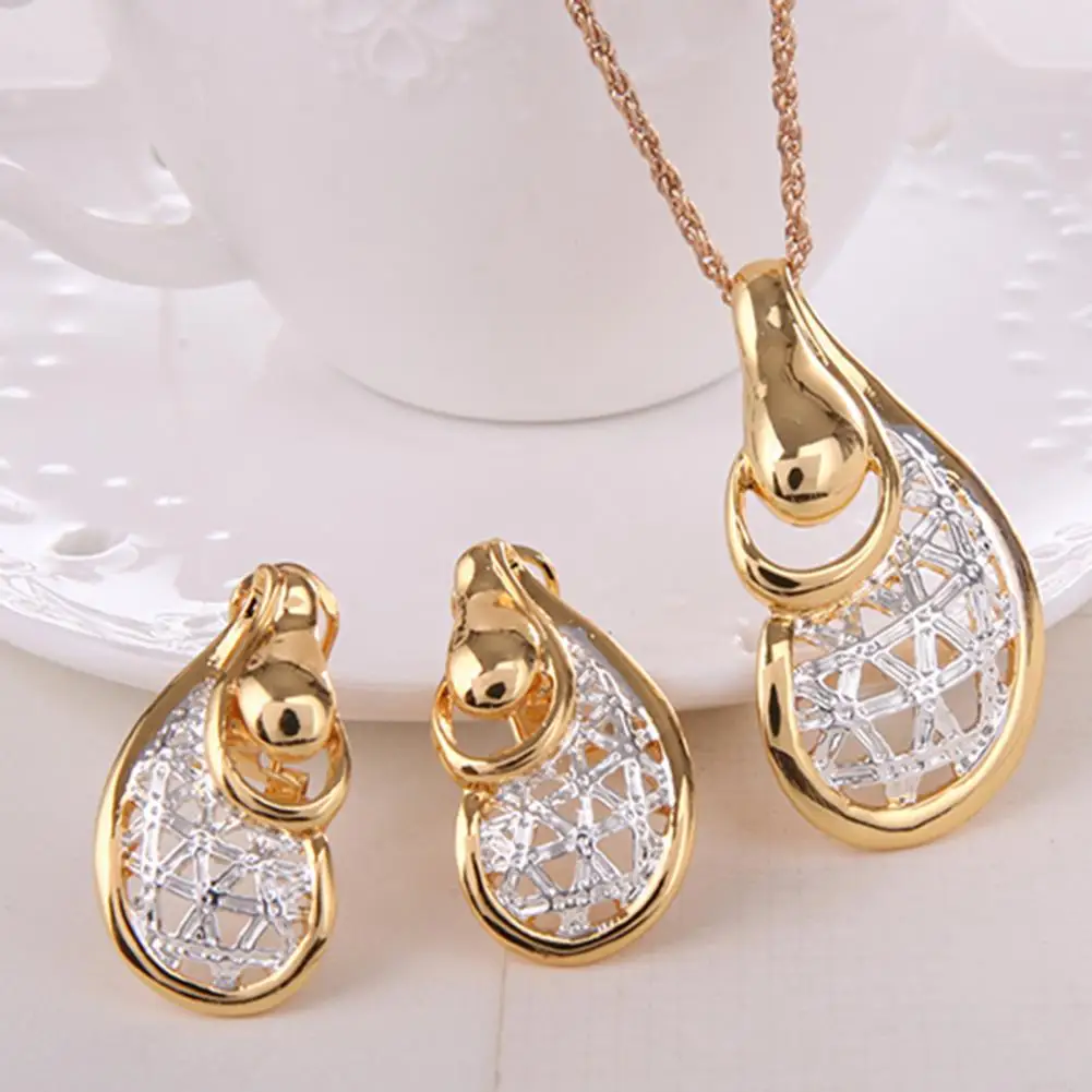 

Trendy Wedding Necklace Set Geometric Fine Workmanship Lead-Free Necklace Earrings Set Women Accessory