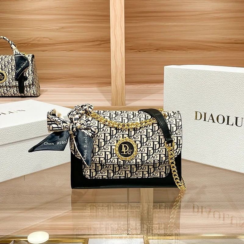 

Роскошная Брендовая женская сумочка, модные маленькие сумки на цепочке, новинка 2023, кошельки для вещей, сумка-мессенджер на одно плечо