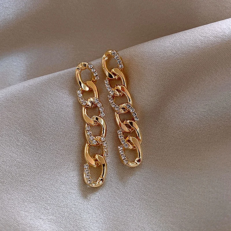 

New Korean Metal Geometric Chain Fashion Earrings Long Simple Sweet Temperament Artificial Crystal Female Earrings Trend
