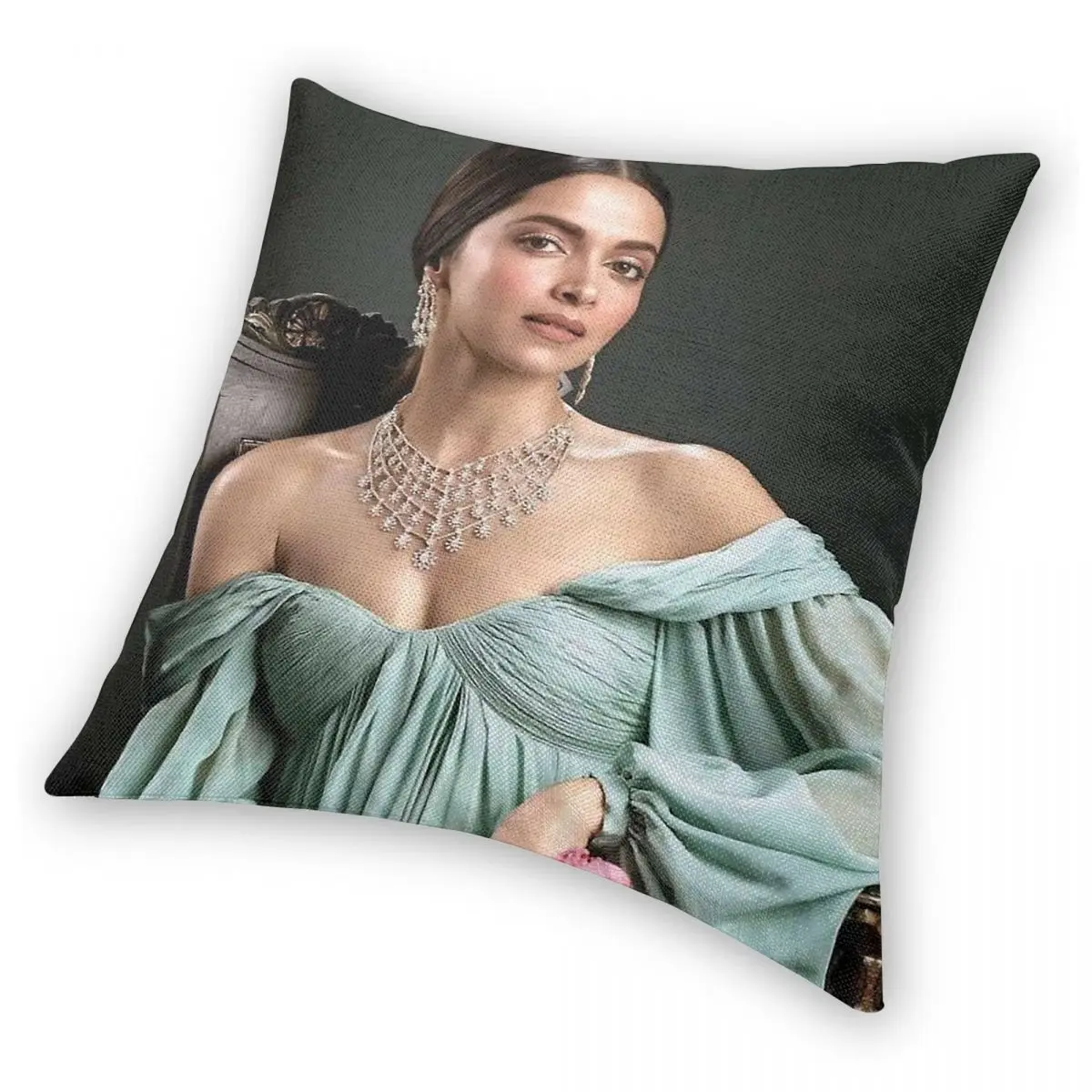 Наволочка Deepika Padukone Indian Square из полиэстера, льна и бархата с узором, на молнии, декоративная, для кровати (art.: 3920d9fd2304c) - 3920d9fd2304c