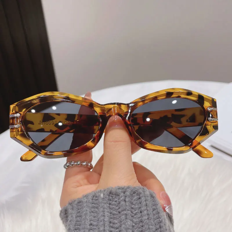 

New Vintage Sunglasses For Women Men Fashion Punk Hip Hop Sun Glasses Brand Ladies Eyewear Oculos De Sol UV400