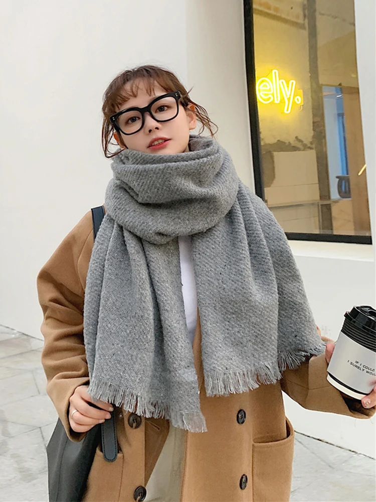 Шарф женский трикотажный осенне-зимний однотонный удобный |