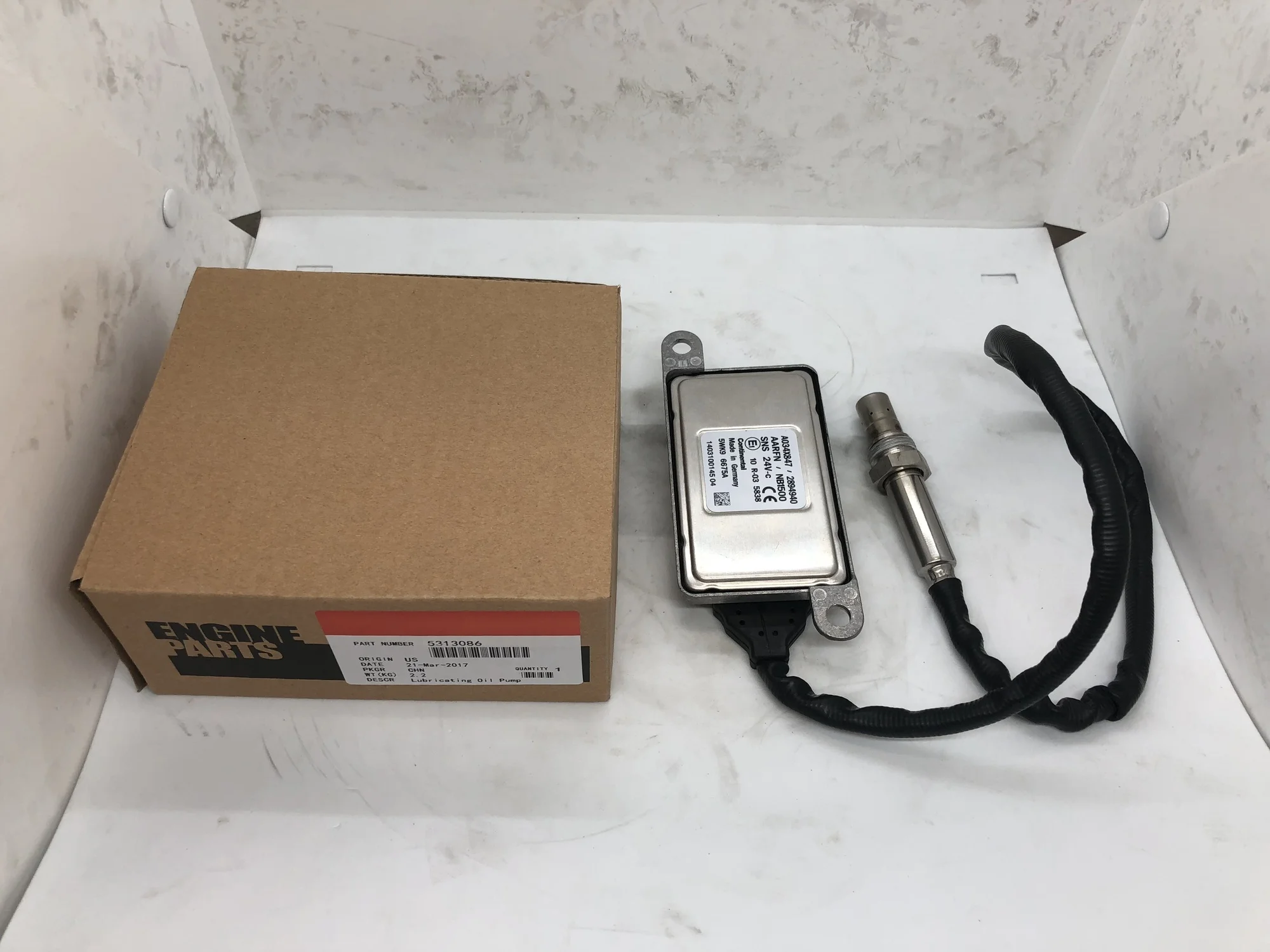 

5WK96675A Original Part NOX SENSOR Part No# 2894940 5WK9 6675A 4954222 4984577 2871979