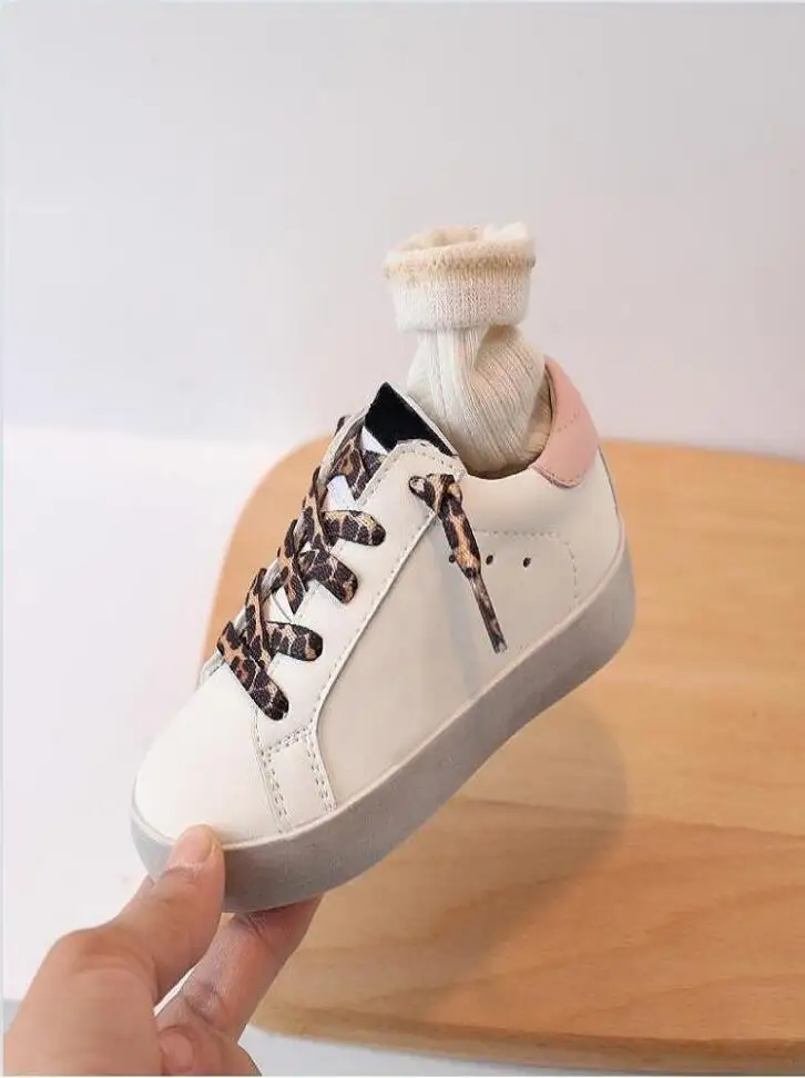 

Модные детские туфли из натуральной кожи на мягкой подошве с леопардовым принтом и пайетками демисезонные Новые Спортивные Повседневные туфли для мальчиков и девочек