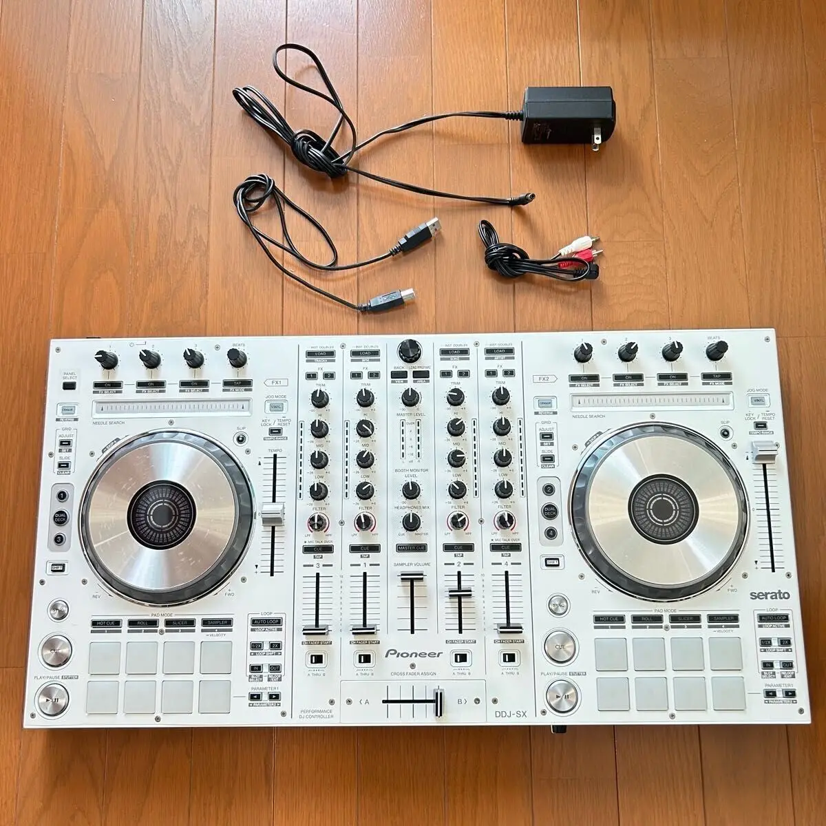 

NEW PROMO Pioneer DDJ-SX W White Digital DJ Controller Serato 4 Channel