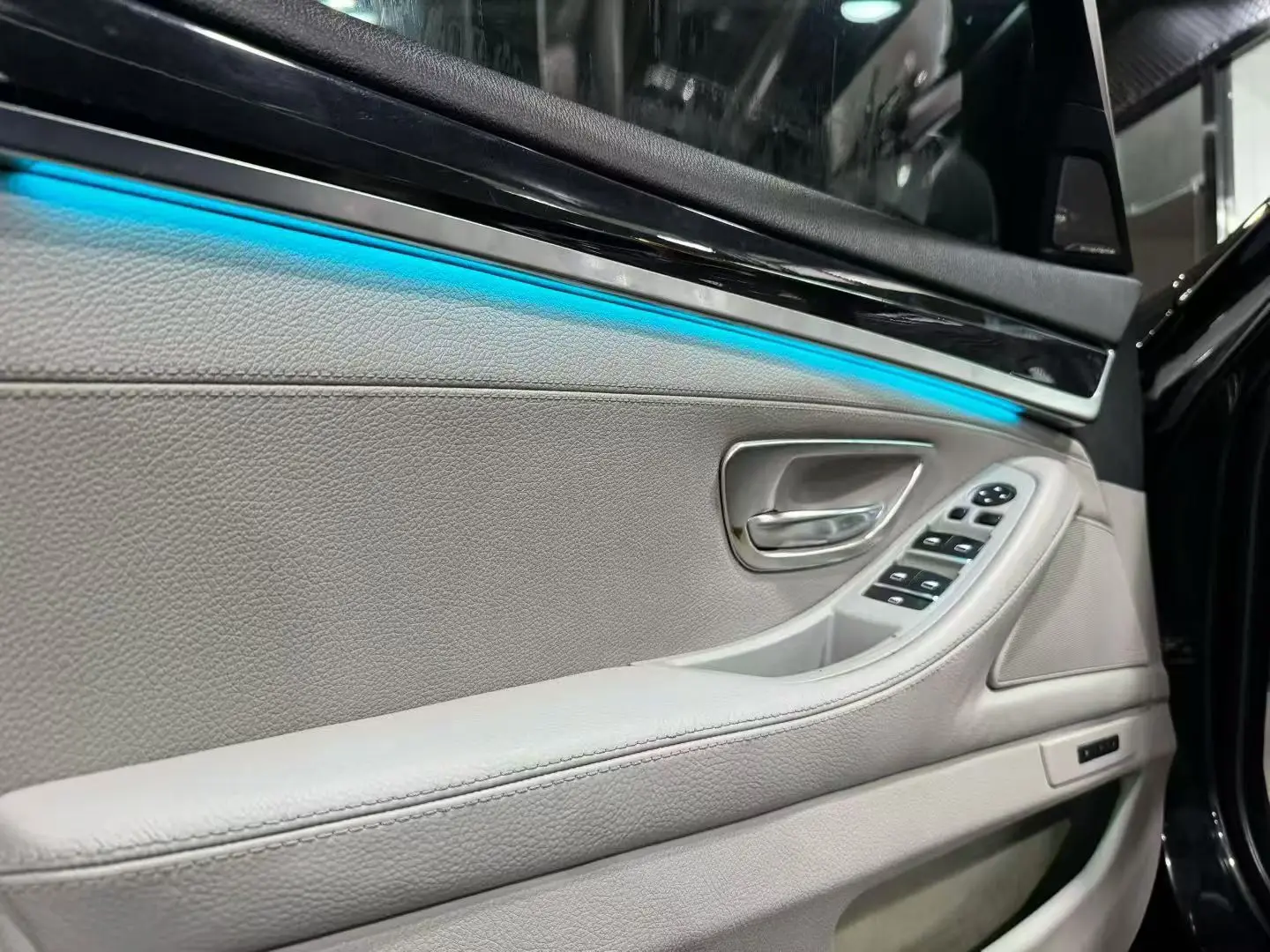Для BMW 5 серии F10 F18: Светодиодная атмосферная подсветка салона, симфоническая подсветка, автомобильная подсветка с функцией изменения цвета (art.: 3920db2a177de) - 3920db2a177de