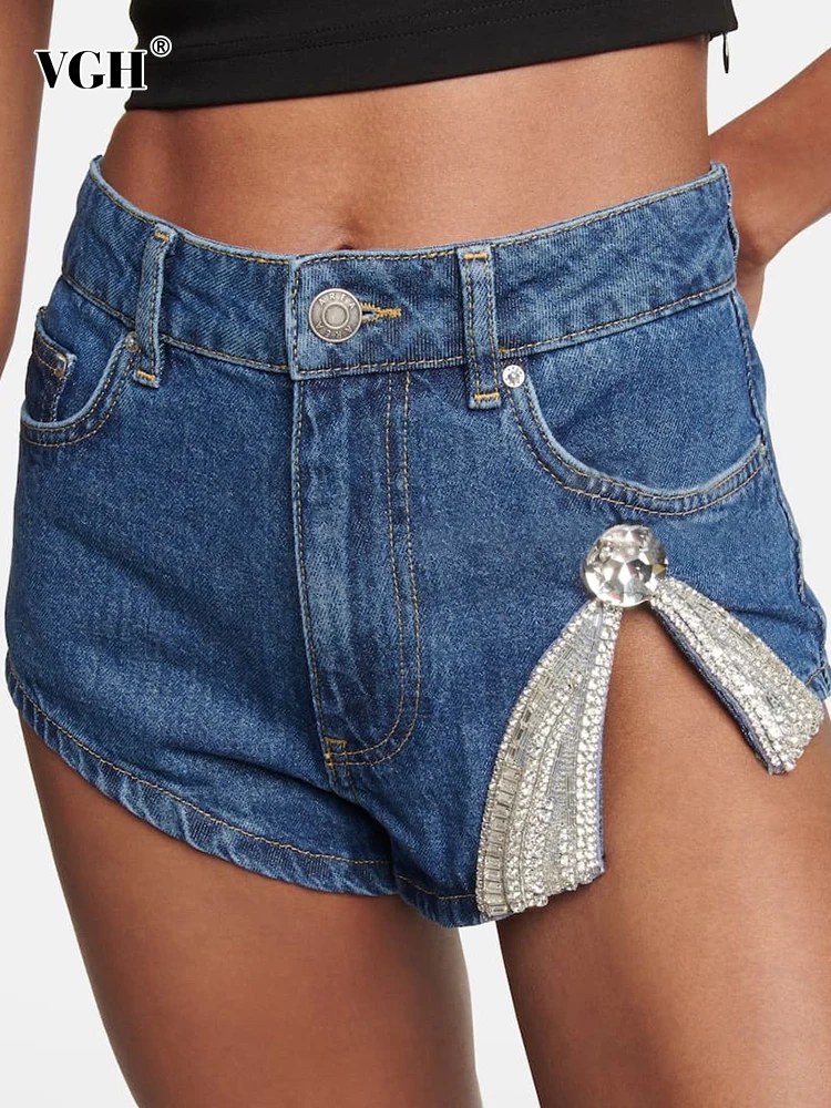 

Женские джинсовые шорты со стразами VGH, повседневные узкие брюки с высокой талией и разрезом, модная одежда в стиле пэчворк для лета, 2023
