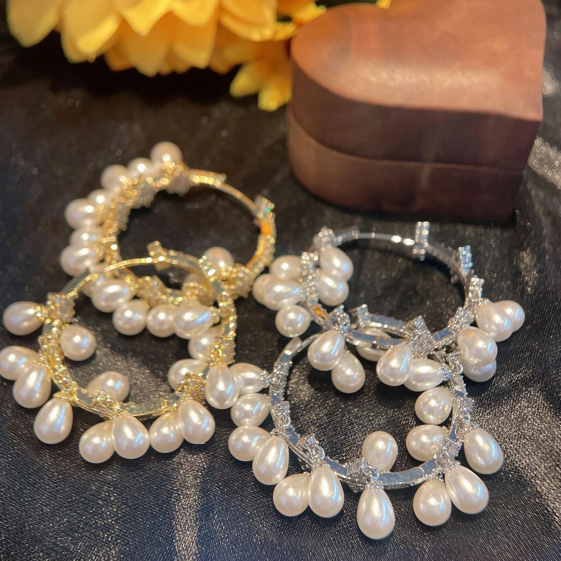 

Элегантные Круглые Серьги-капельки с жемчугом