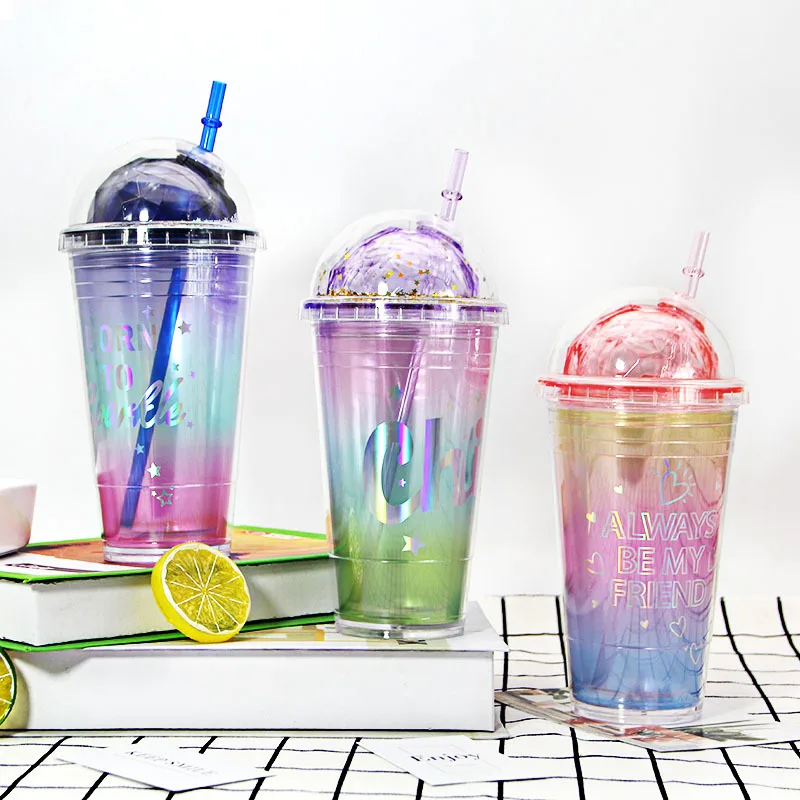 

Многоразовая пластиковая чашка с крышкой и соломинкой