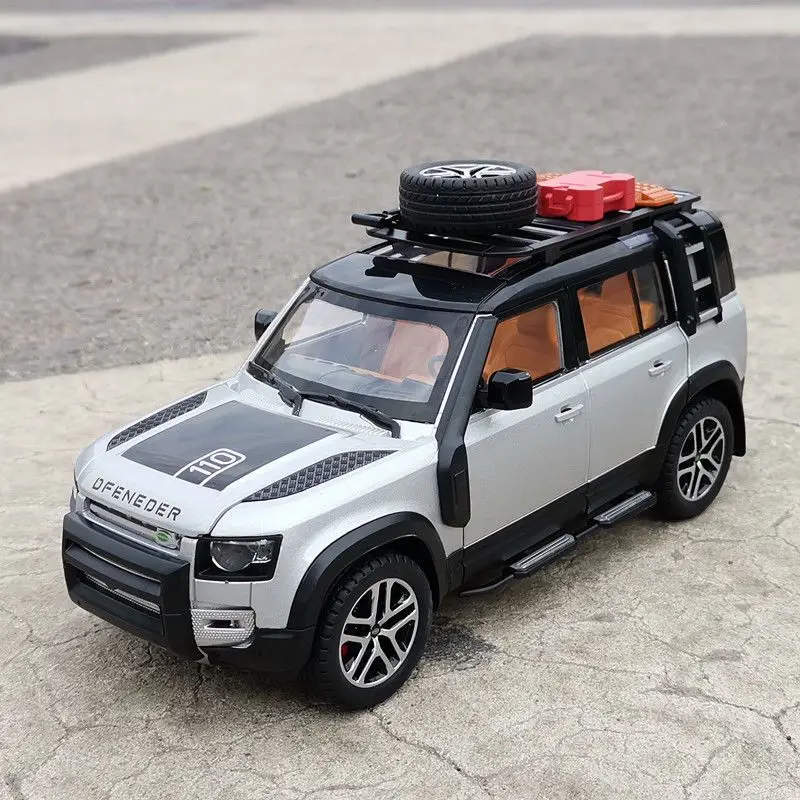نموذج سيارة من سبائك لاند روفر المدافع 1:24 لعبة معدنية على شكل دييكاست نموذج سيارة للمركبات على الطرق الوعرة صوت محاكي وضوء هدية للأطفال