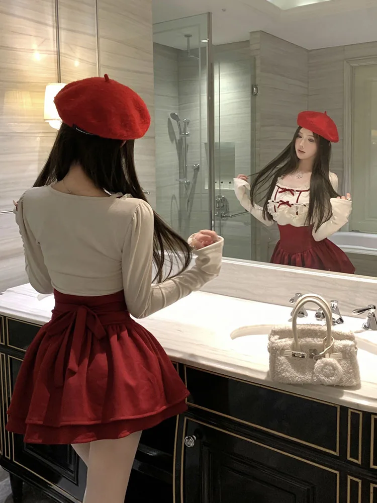 Комплект из 2 предметов с юбкой топ квадратным вырезом и красная юбка А-силуэта