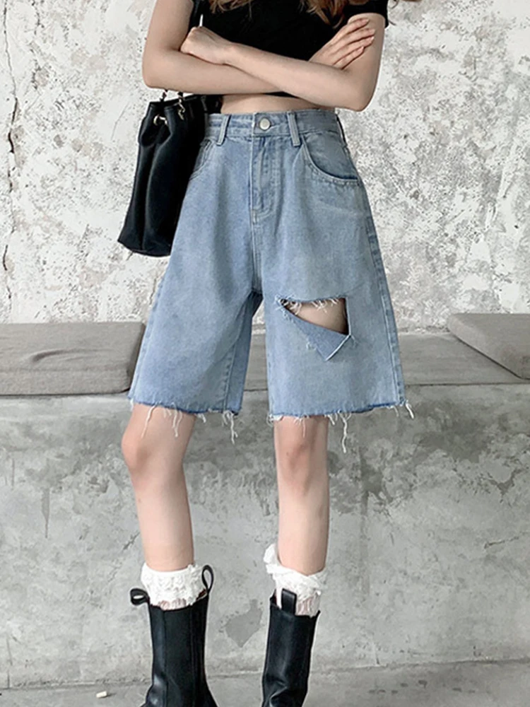 Streetwear Women High Waist Hole Frayed Loose Denim Shorts Spring Summer Female Button Retro Jeans Shorts Bottoms