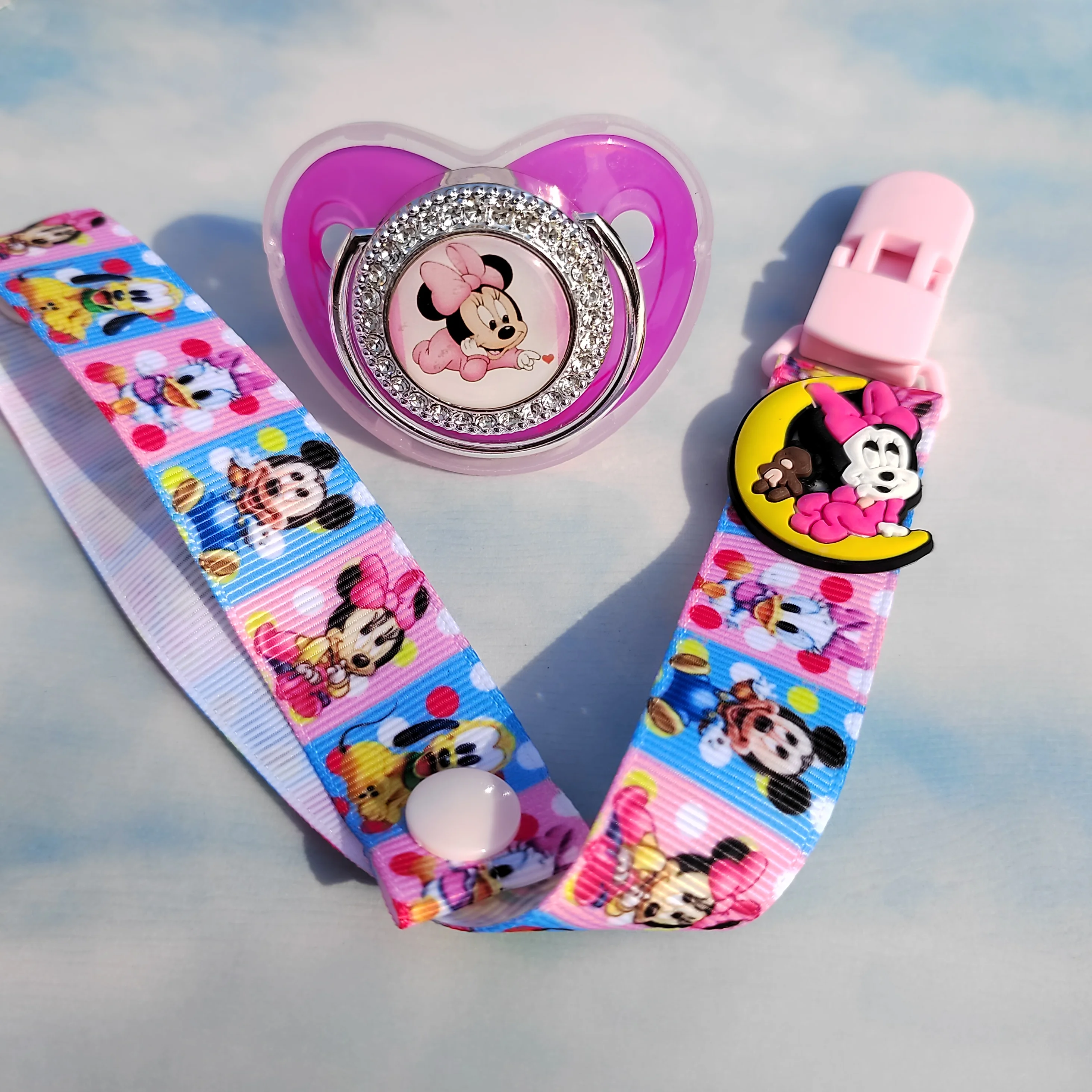 

Disney Minnie Mouse Cartoon Image Chupetes Para Bebes with Character Attache Tetine Clothes Clip Holder Baby Girls Birthday Gift