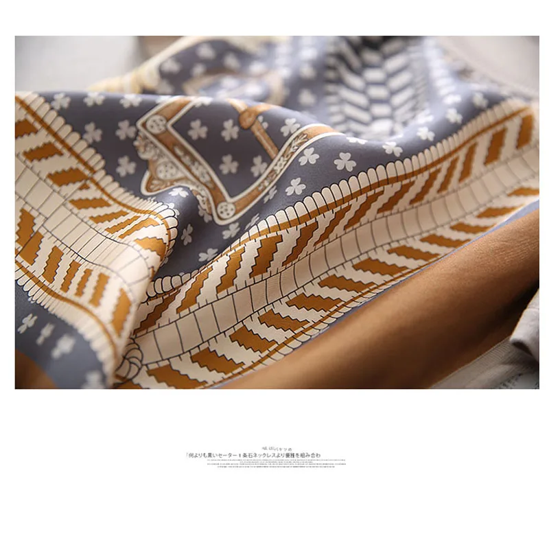 French sle Ice Silk Knit T-shirt Women Summer Loose Temperament Retro Thin Age-Reducing Western Sle Print Top Ins Fashion