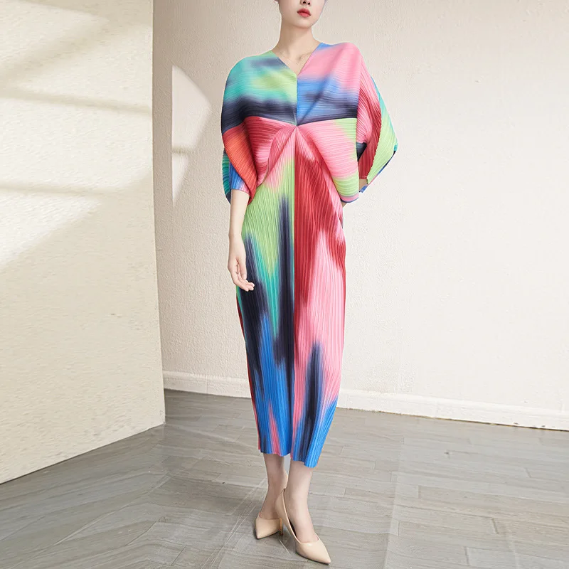 

Women Miyake Pleated Dress Spring and Autumn Sexy V-neck Temperament plus Size Loose and Lazy Style Batwing Sleeve Printed Dress