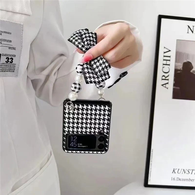 

Luxury Korean Bow Portable Bracelet Case For Samsung Galaxy Z Flip 3 5G Z Flip3 Zflip3 Flip 4 2 1 PC Hard Shockproof Cover Coque