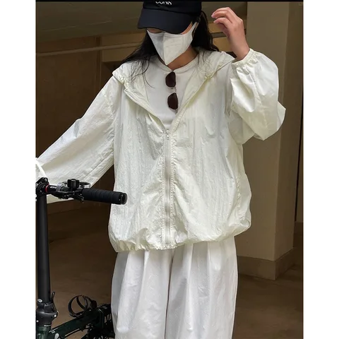 Женское пальто Sherhure бежевого цвета